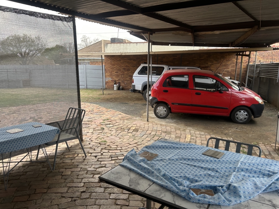 3 Bedroom Property for Sale in Vierfontein Free State